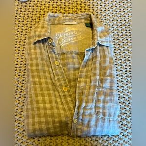 TOMMY BAHAMA 100% LINEN BUTTON UP